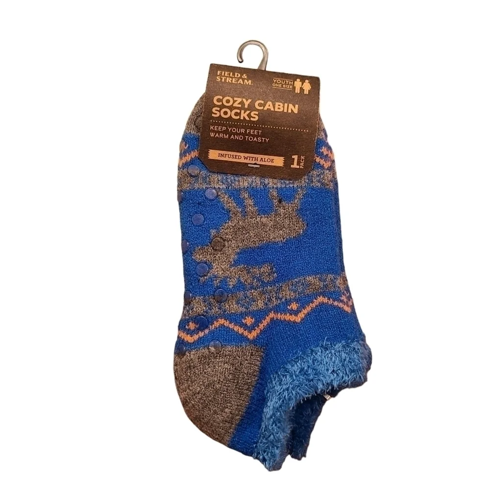 4 pairs of Cozy Cabin Socks, Size Youth Shoe 10 - 4